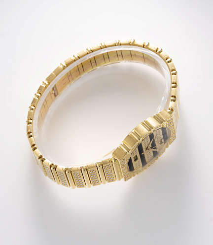 Polo with Onyx Dial in Yellow Gold and Diamonds with Service Warranty