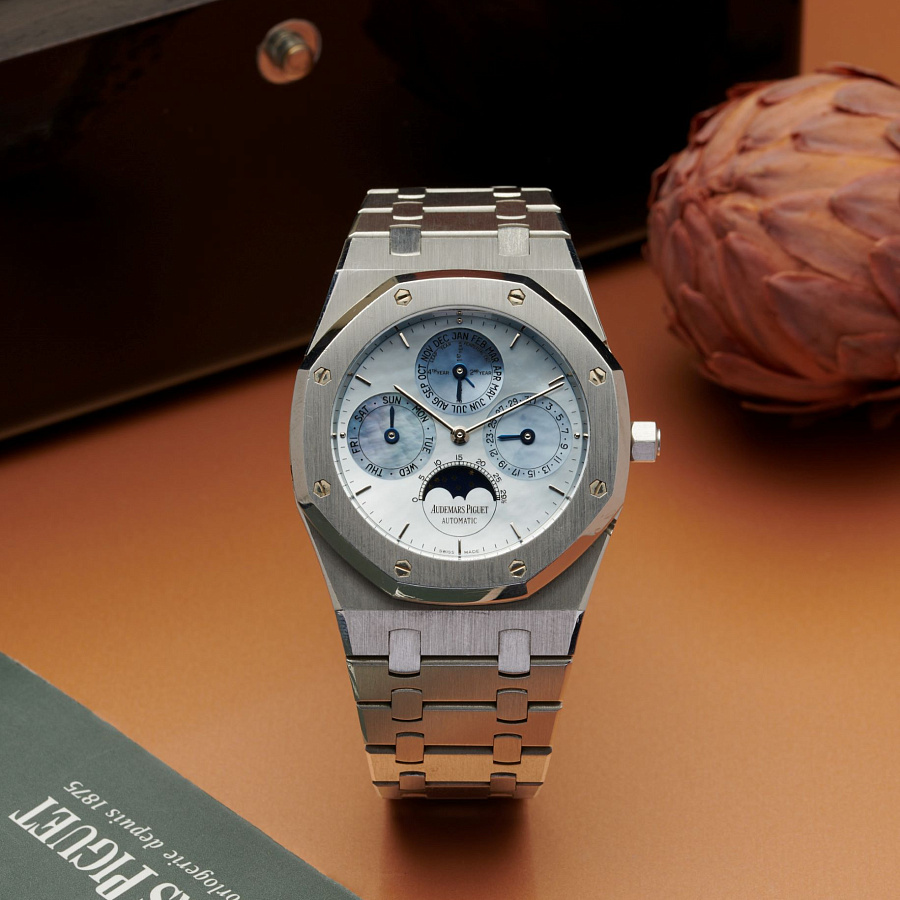 Platinum Perpetual Calendar with MOP Dial
