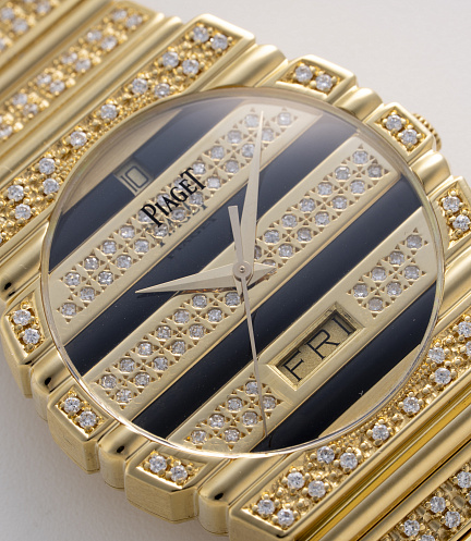 Polo with Onyx Dial in Yellow Gold and Diamonds with Service Warranty
