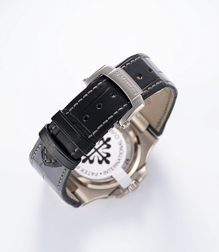 Nautilus Moonphase with 2 Years Service Warranty