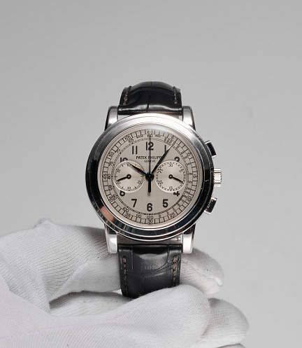 Chronograph in White Gold