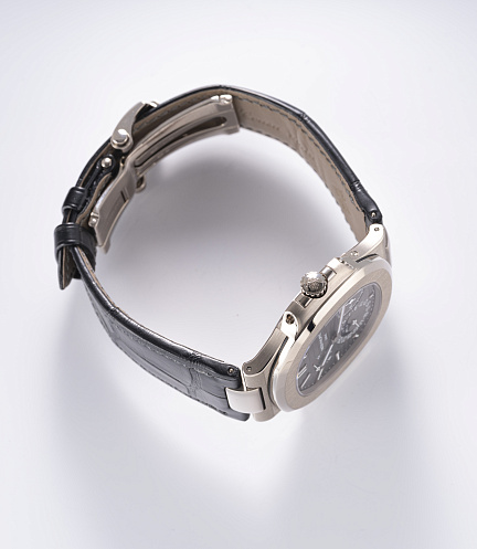 Nautilus Moonphase with 2 Years Service Warranty