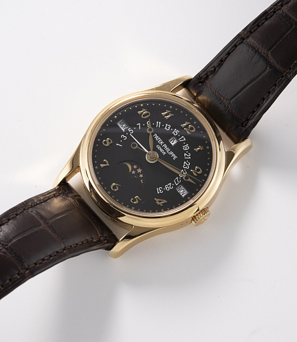 Retrograde Perpetual Calendar in Yellow Gold with Black Dial