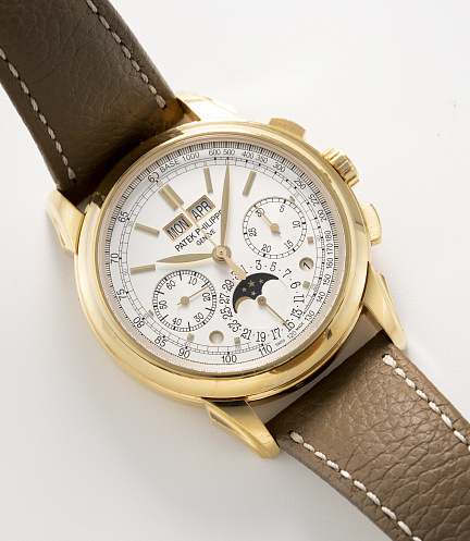 Perpetual Calendar Chronograph with Moonphase in Yellow Gold