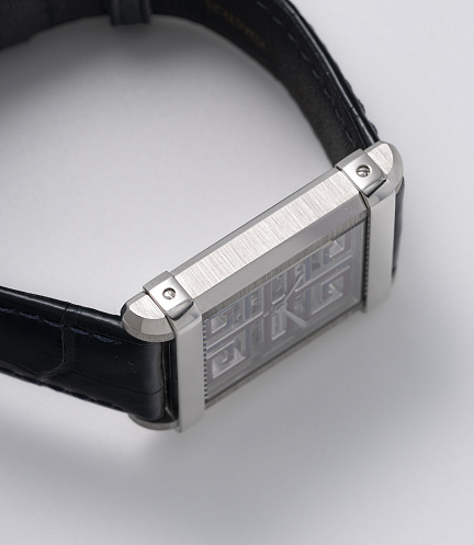 Tank Chinoise Skeleton in Platinum