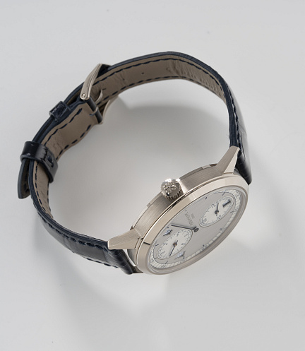 Annual Calendar Regulator in White Gold