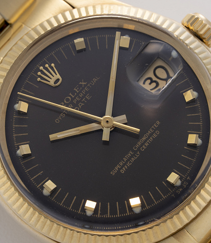 Oyster Perpetual Date with Special Dial in Yellow Gold 