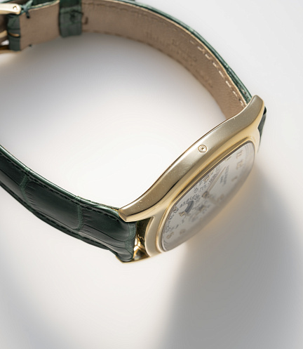 Perpetual Calendar in Yellow Gold