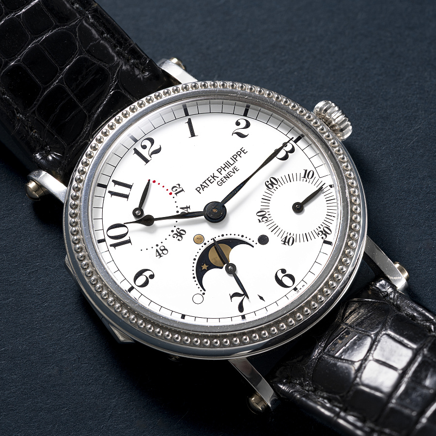 Moonphase Power Reserve in Platinum