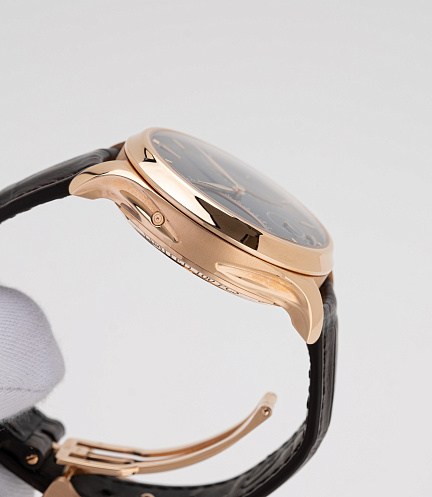 Endeavour Chinese Calendar in Rose Gold