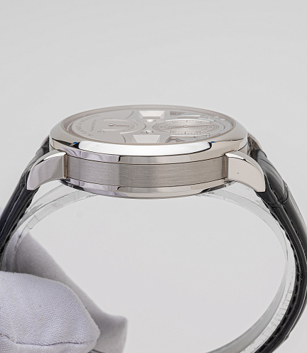 Zeitwerk Striking Time in Platinum