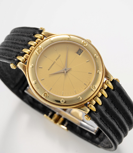 Meridian in Yellow Gold