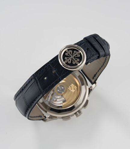 World Time Chronograph in White Gold