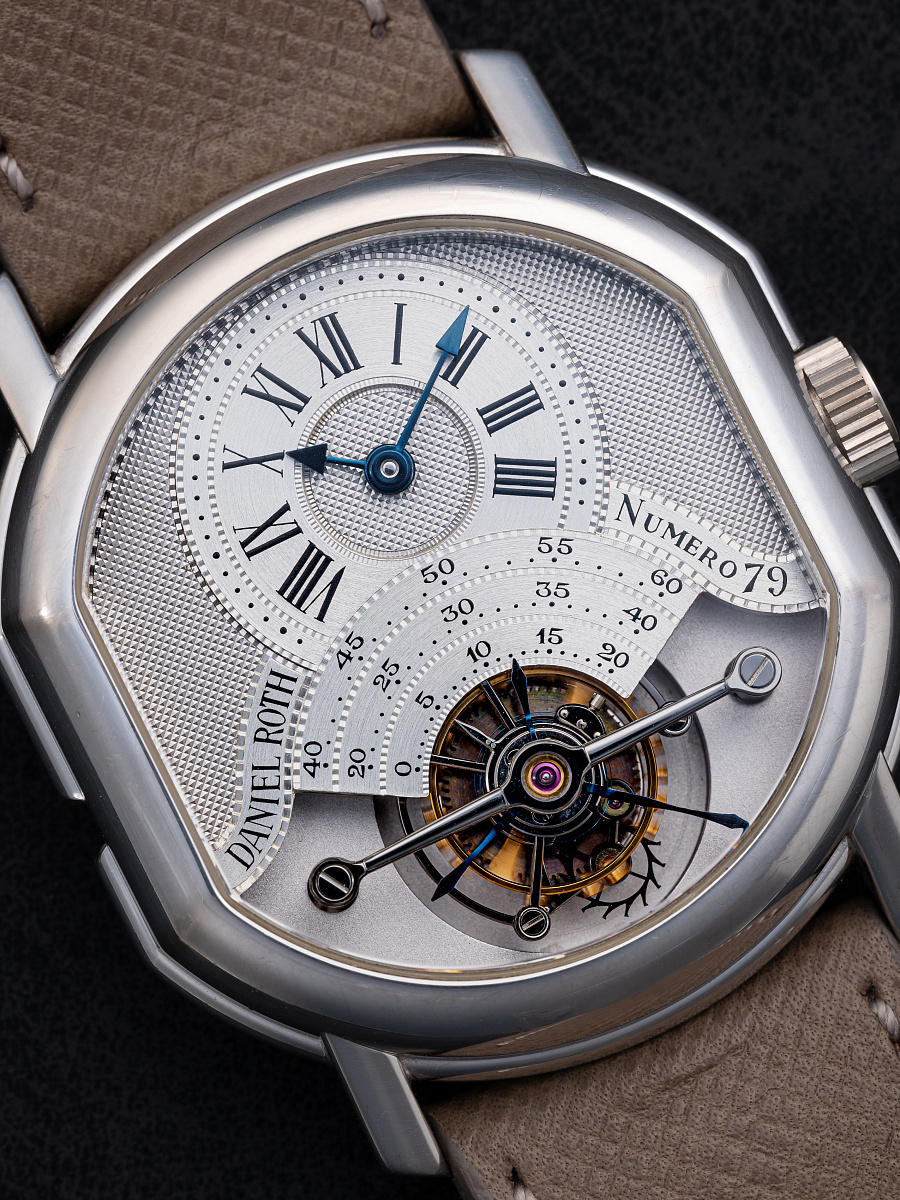 Regulateur Tourbillon in White Gold with Clous de Paris