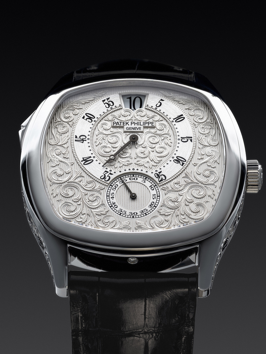 175th Anniversary Chiming Jump Hour in Platinum