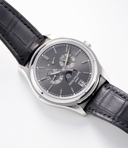 Annual Calendar Moonphase in White Gold