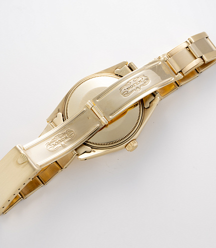 Oyster Perpetual Date with Special Dial in Yellow Gold 