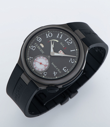 Octa Sport in Titanium