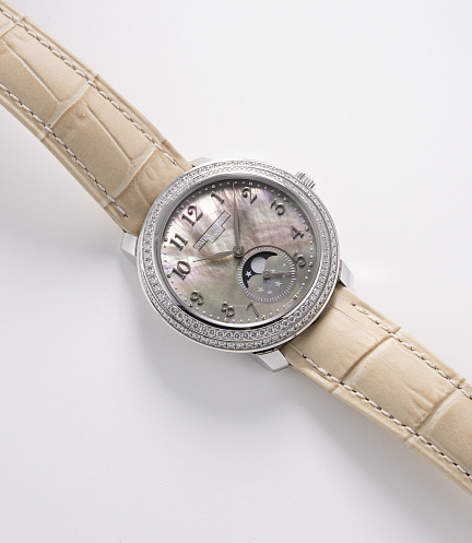 Complication in White Gold