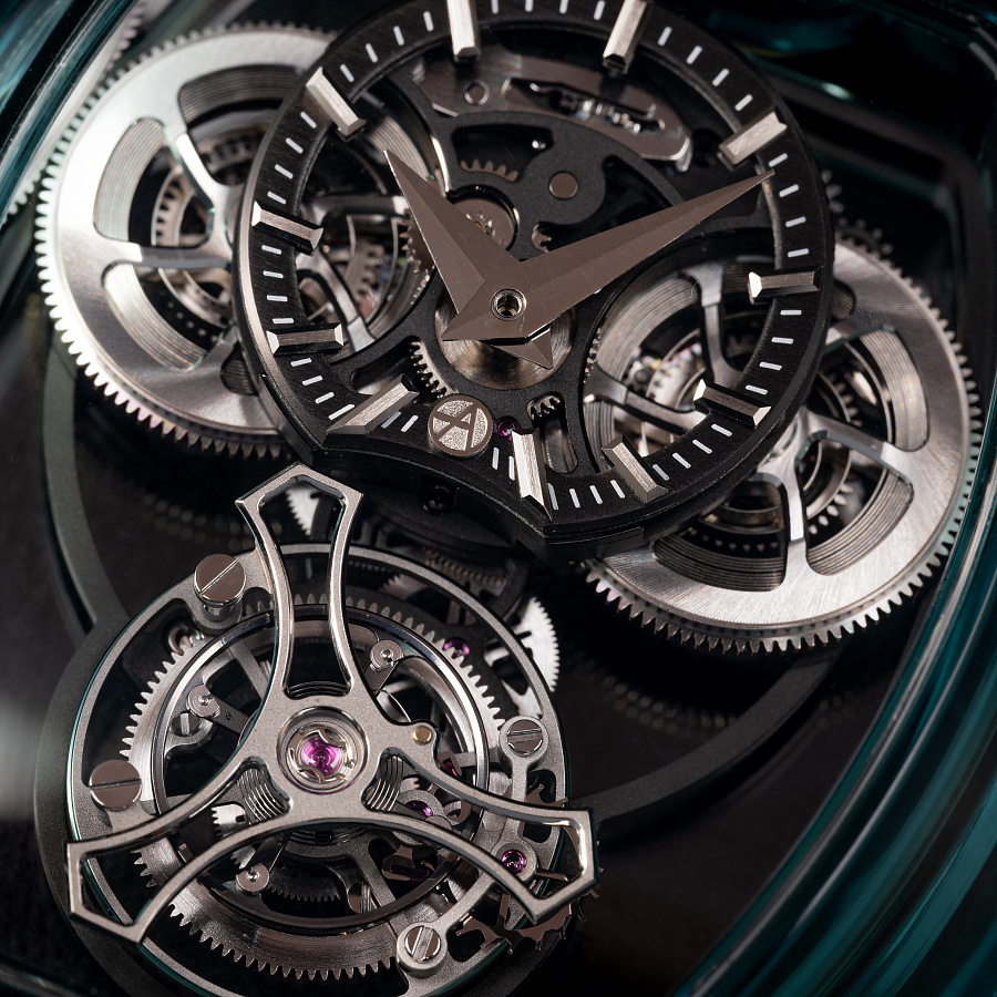 Curvy Purity Tourbillon Emerald "Piece Unique"