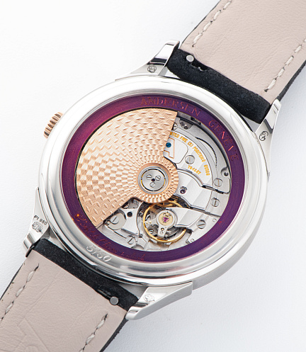 Jumping Hour with Black Jade Stone Dial "L'art des Heures Sautantes"