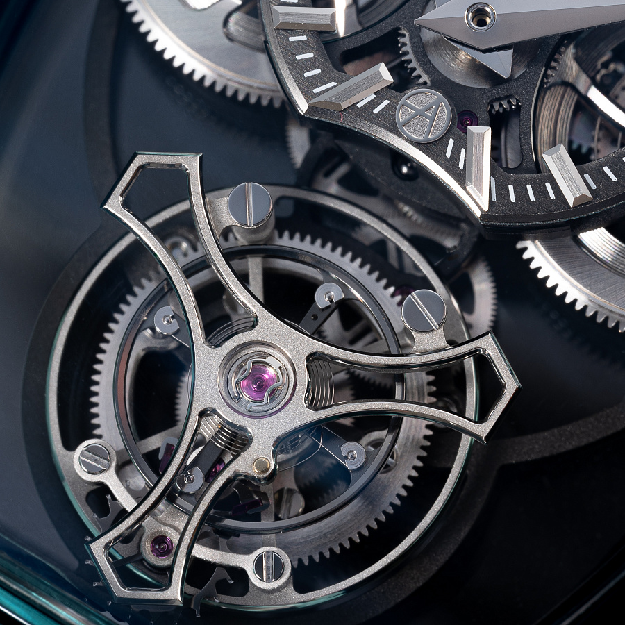 Curvy Purity Tourbillon Emerald "Piece Unique"