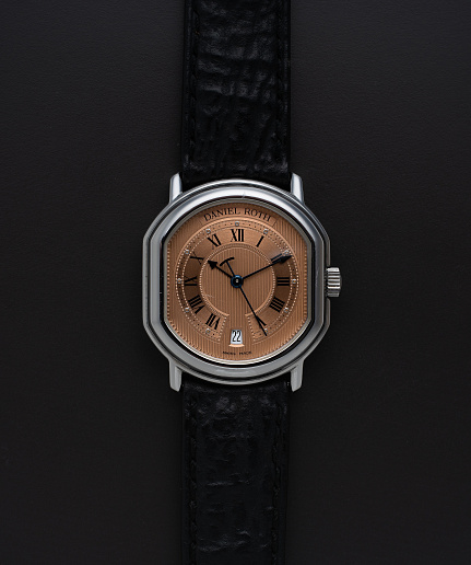 Le Sentier in Stainless Steel with Salmon Dial