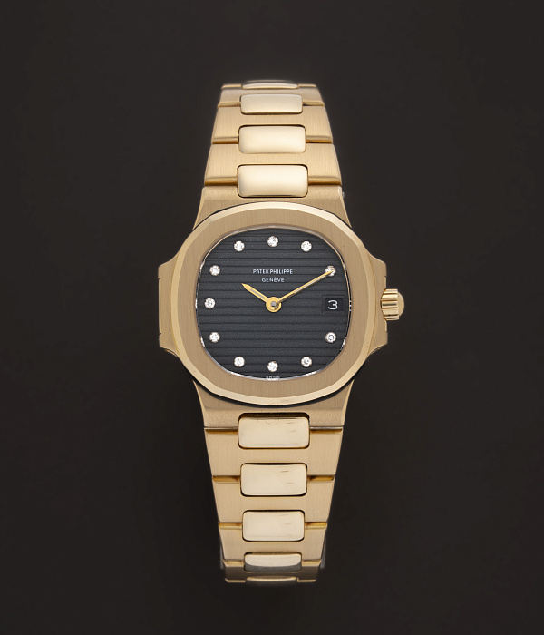 Lady Nautilus in Yellow Gold with Diamonds Dial