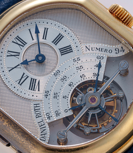 Regulateur Tourbillon in Yellow Gold with Clous de Paris "Ripe Banana"