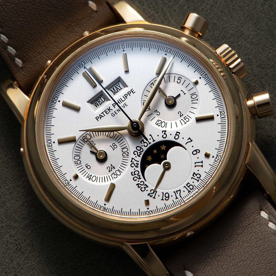 Perpetual Calendar Chronograph in Yellow Gold, Ref. 3971