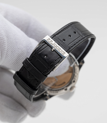 Octa Reserve de Marche in 40mm Platinum Case