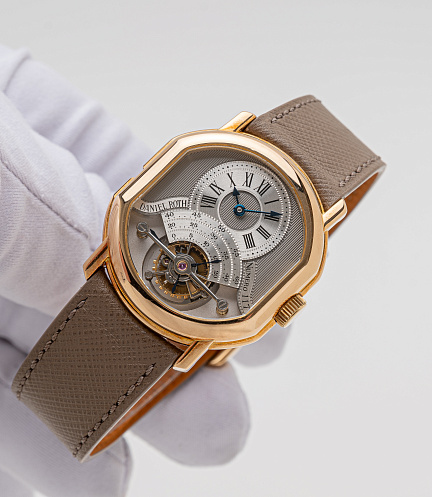 Regulateur Tourbillon in Yellow Gold