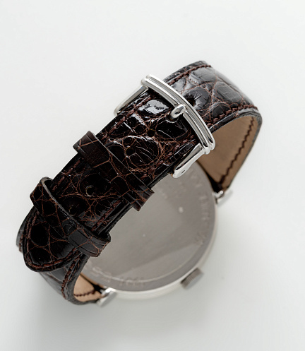 Eszeha in White Gold