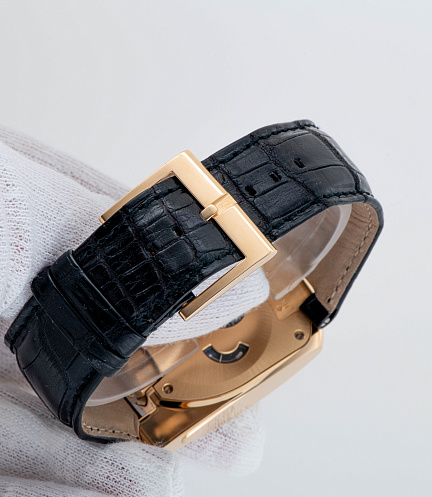 UR-103 in Rose Gold limited to 25 pieces