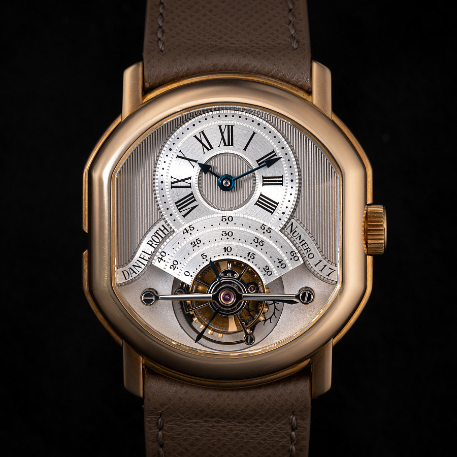 Regulateur Tourbillon in Yellow Gold