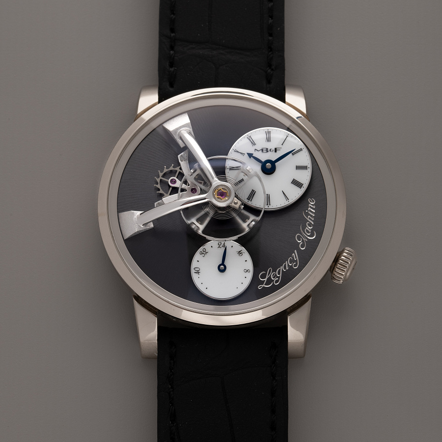 Legacy Machine 101 in White Gold