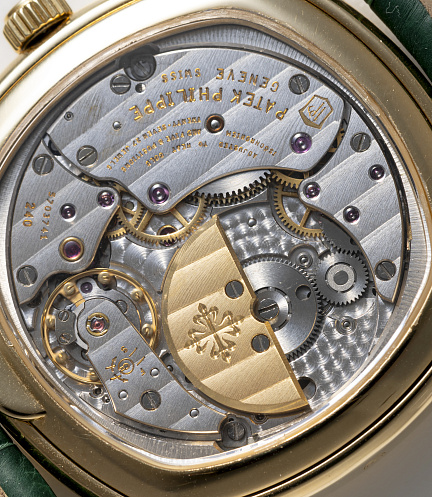 Perpetual Calendar in Yellow Gold