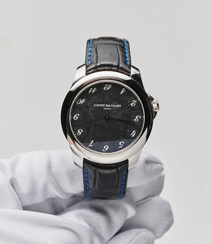 Upside Down Piece Unique