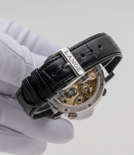 Zeitwerk Striking Time in Platinum