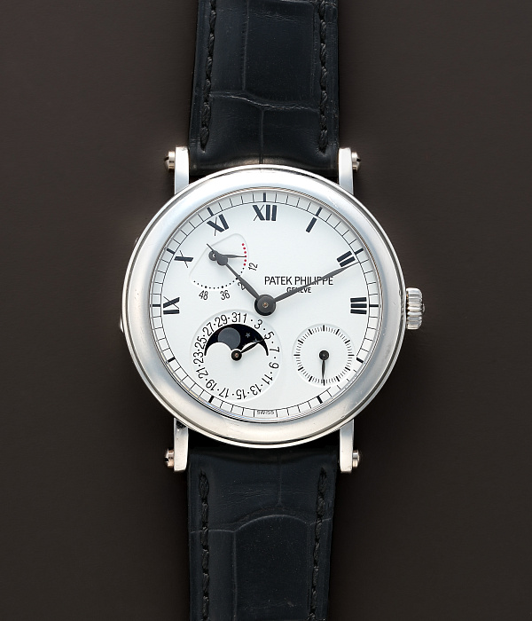 Power Reserve Moonphase in Platinum
