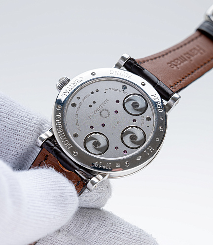 H1 Flying Tourbillon in Platinum with Black Dial