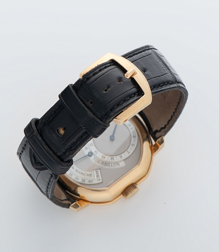 Regulateur Tourbillon in Yellow Gold with Clous de Paris