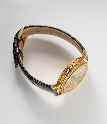 Atelier Regulator in Yellow Gold with Pave Diamond and Ruby Dial