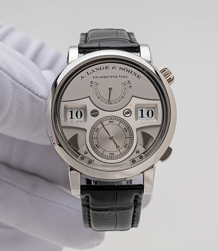 Zeitwerk Striking Time in Platinum