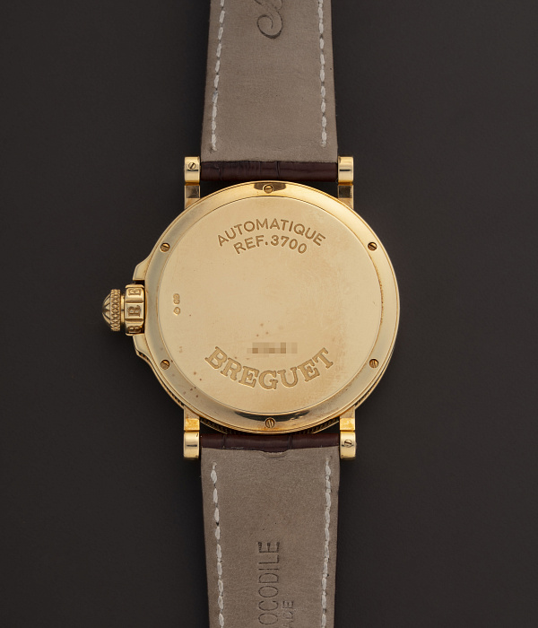 Marine Hora Mundi in Yellow Gold
