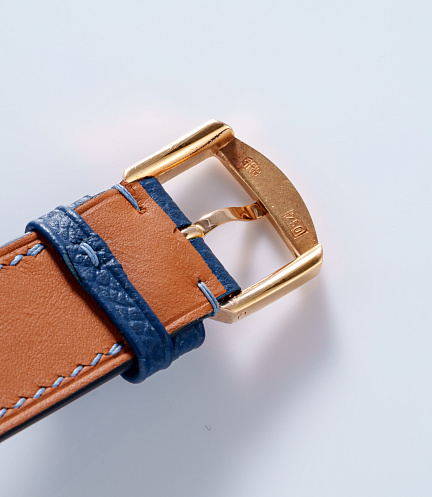 Regulateur Tourbillon in Yellow Gold with Clous de Paris "Ripe Banana"