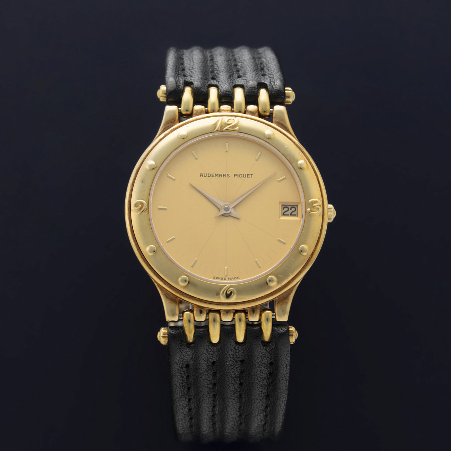 Meridian in Yellow Gold