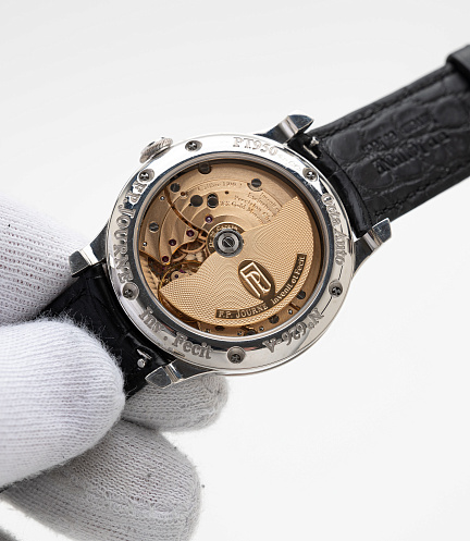Octa Reserve de Marche in 40mm Platinum Case