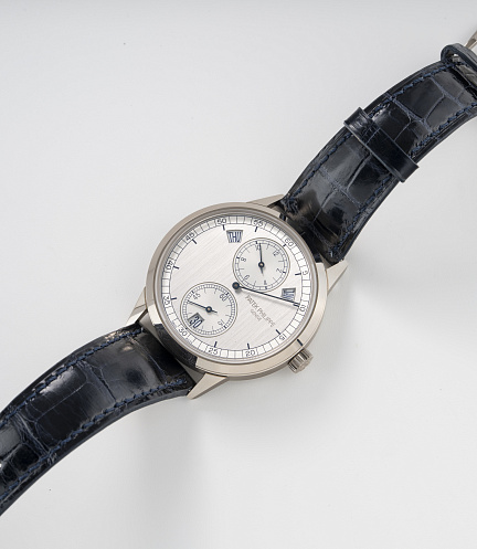 Annual Calendar Regulator in White Gold