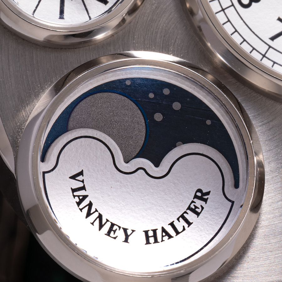 Contemporaine Moon Phase in White Gold